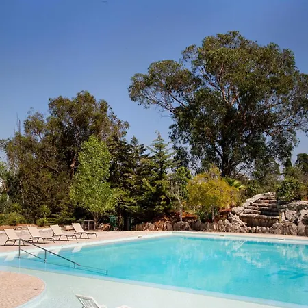 Prana Nature, Oasis With Pool בית הארחה שטובל