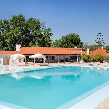 Penzion Prana Nature, Oasis With Pool Setúbal